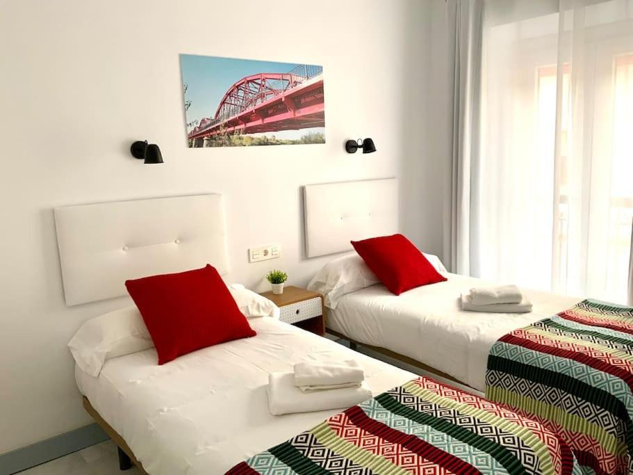 My Home In Triana, Luminoso Y Acogedor Apartamento, Seville